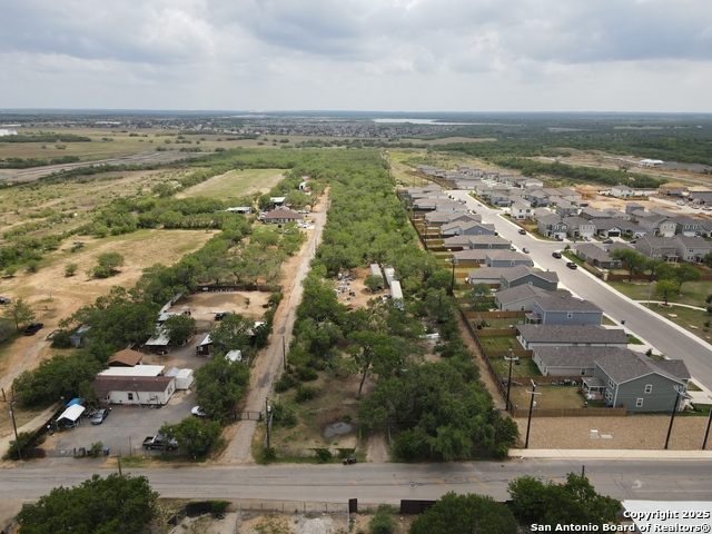 Listing photo id 0 for 880 Chavaneaux E