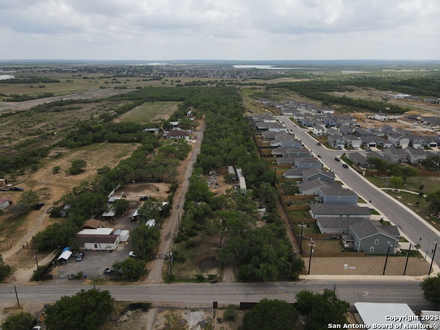 Listing photo id 1 for 880 Chavaneaux E