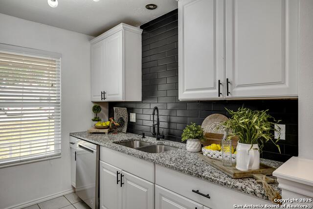 Listing photo id 9 for 12102 Stoney Circle