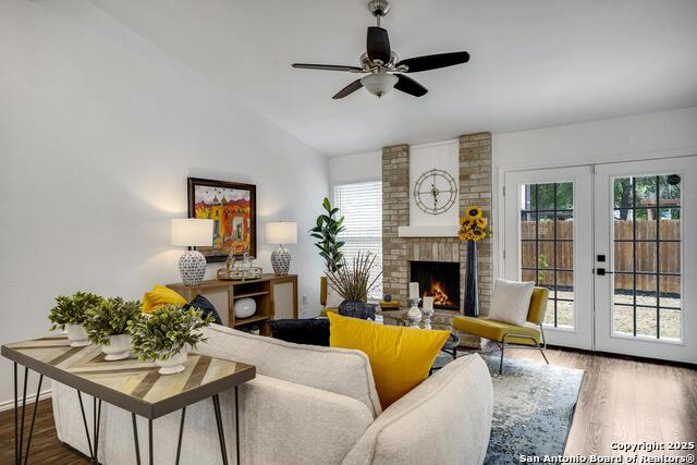 Listing photo id 4 for 12102 Stoney Circle