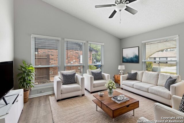 Image 12 of 22 For 9210 Overton