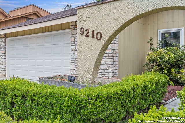 Image 3 of 22 For 9210 Overton