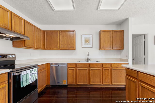 Listing photo id 9 for 1339 Pecan Station