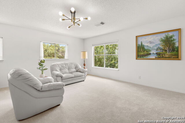Listing photo id 14 for 1339 Pecan Station