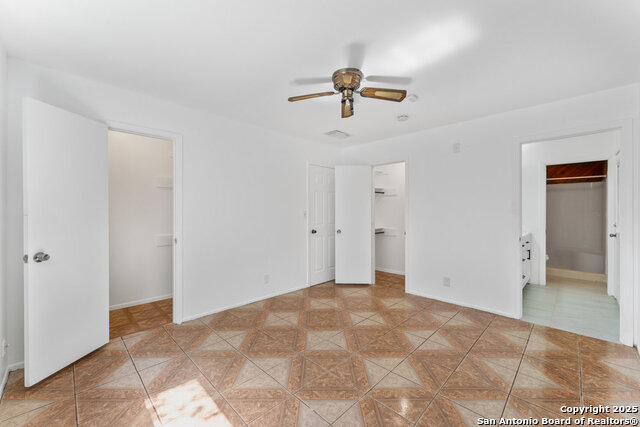 Image 17 of 24 For 8018 Hickory