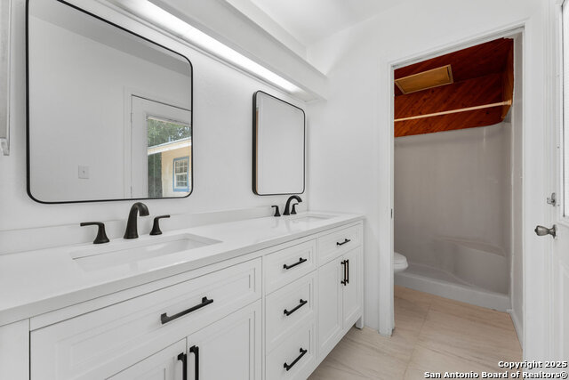 Image 18 of 24 For 8018 Hickory