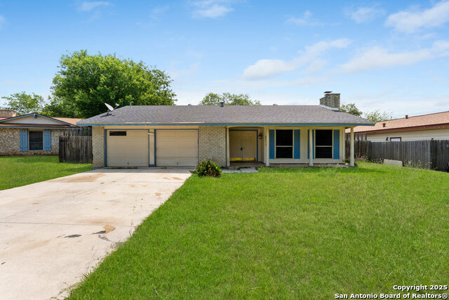 Image 3 of 24 For 8018 Hickory