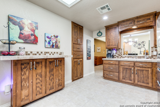 Listing photo id 10 for 7207 Cherry Brook
