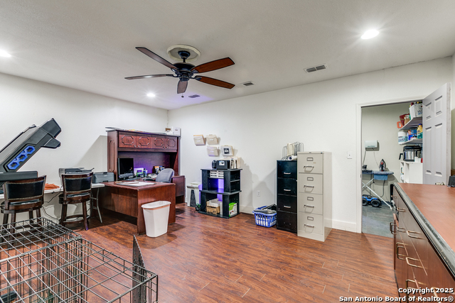 Listing photo id 19 for 7207 Cherry Brook