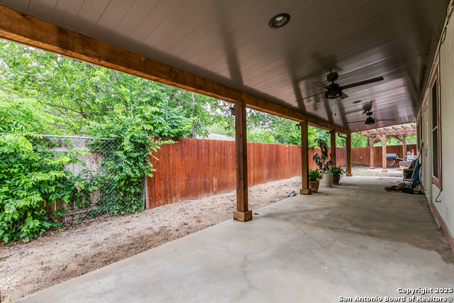 Listing photo id 20 for 7207 Cherry Brook