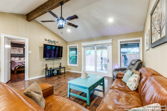 Listing photo id 5 for 7207 Cherry Brook