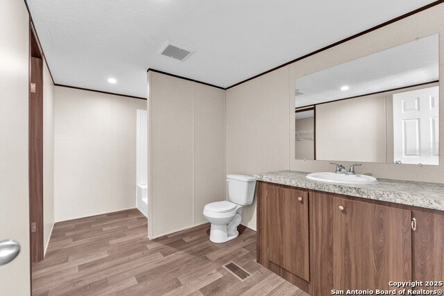 Listing photo id 10 for 2549 Fm 1332