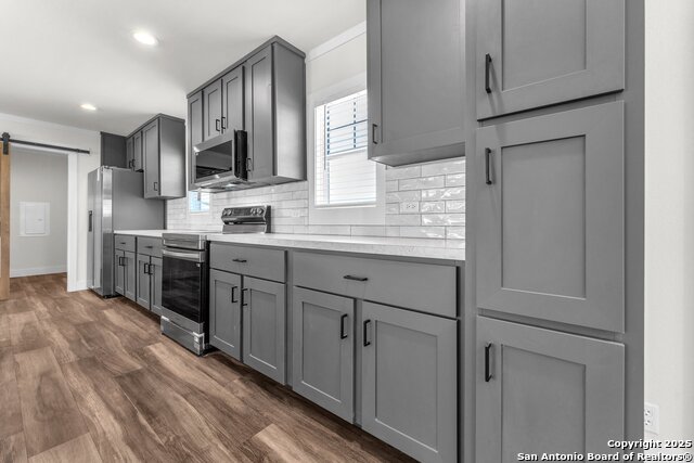 Listing photo id 6 for 132 Syrah St