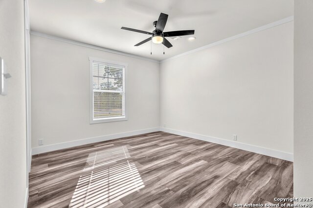 Listing photo id 11 for 148 Syrah St