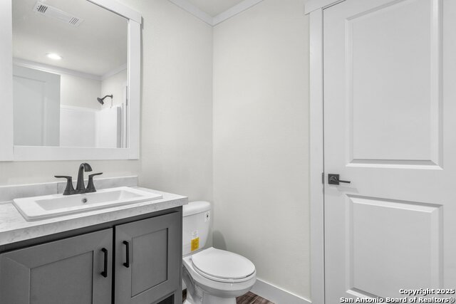 Listing photo id 14 for 148 Syrah St