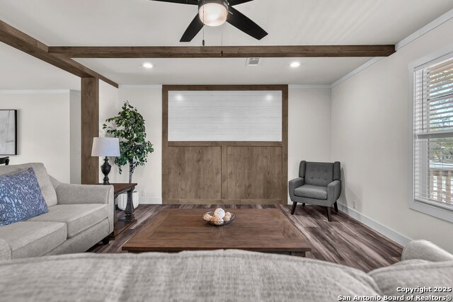 Listing photo id 3 for 148 Syrah St