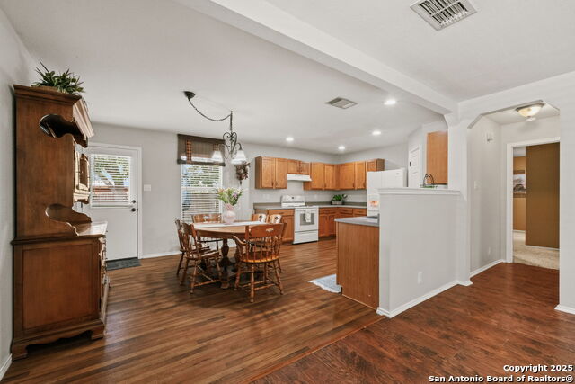 Listing photo id 14 for 209 Sophia Circle