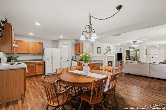 Listing photo id 15 for 209 Sophia Circle