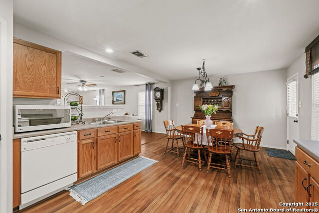 Listing photo id 17 for 209 Sophia Circle