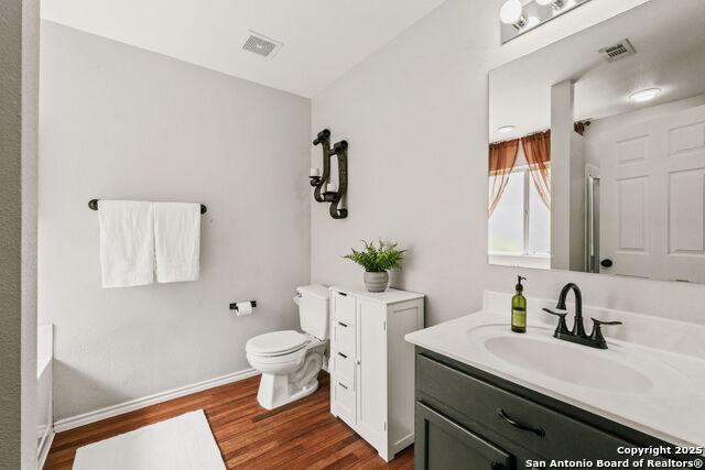 Listing photo id 22 for 209 Sophia Circle