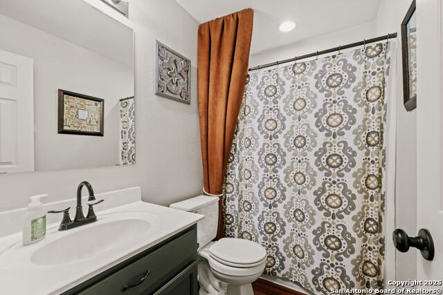 Listing photo id 28 for 209 Sophia Circle