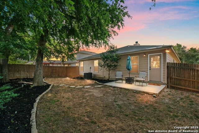 Listing photo id 35 for 209 Sophia Circle
