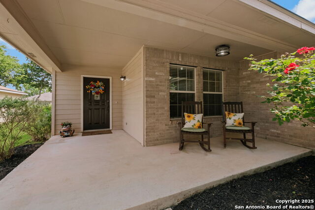Listing photo id 4 for 209 Sophia Circle