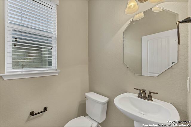 Image 11 of 27 For 267 Oak Creek