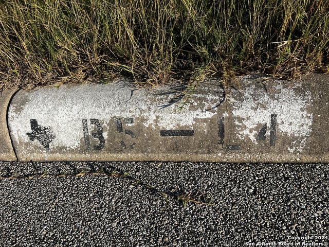 Image 5 of 17 For 22202 Ravine