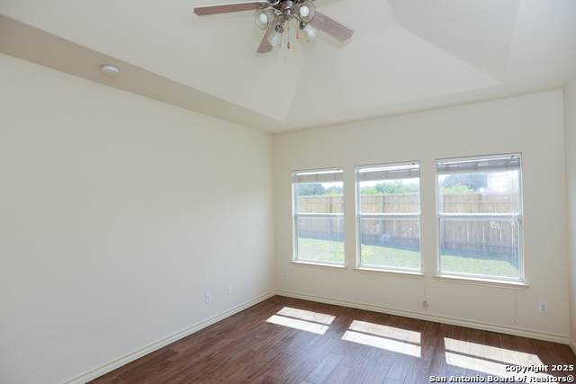 Image 16 of 42 For 10226 Homburg Ranch N