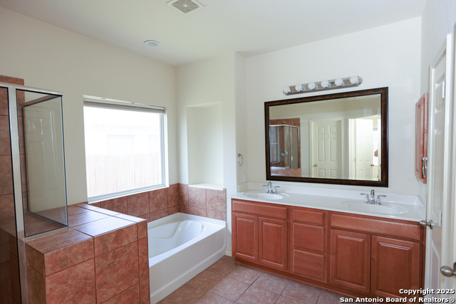 Image 19 of 42 For 10226 Homburg Ranch N