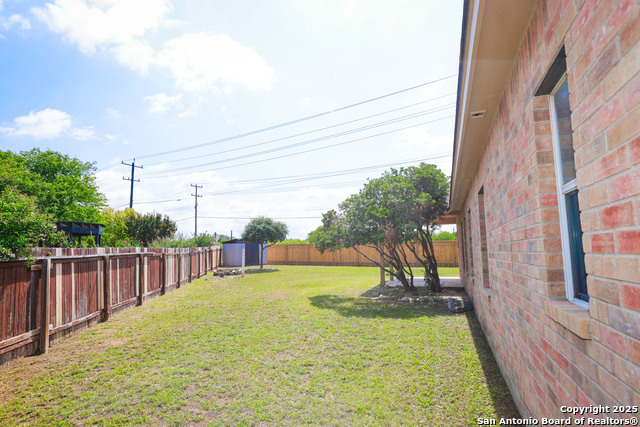 Image 35 of 42 For 10226 Homburg Ranch N