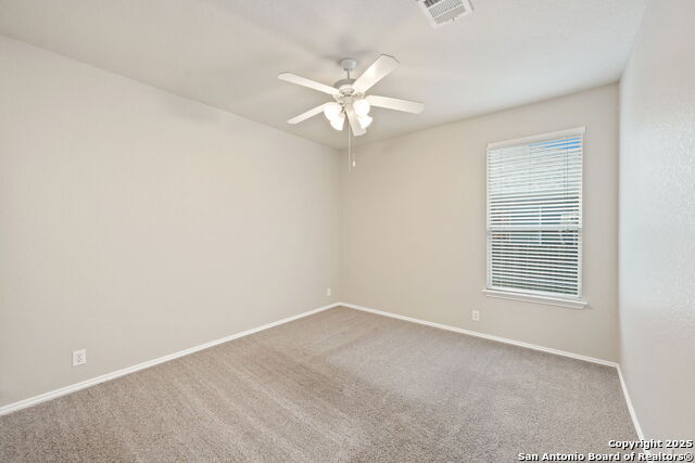 Listing photo id 12 for 817 Walzem Mission
