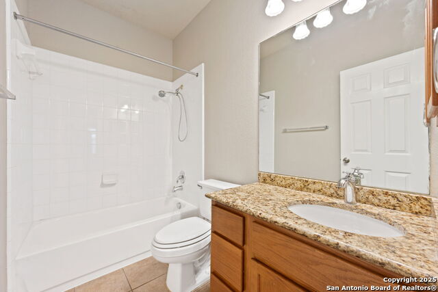 Listing photo id 13 for 817 Walzem Mission