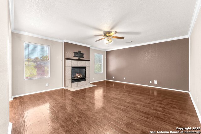Listing photo id 12 for 7703 Braun Bend