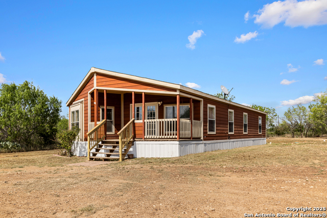 Details for 133 County Road 2666, Devine, TX 78016