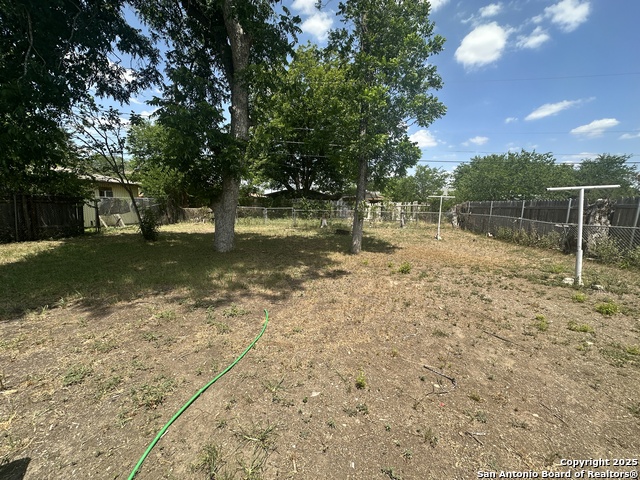 Image 16 of 16 For 1606 Lone Oak