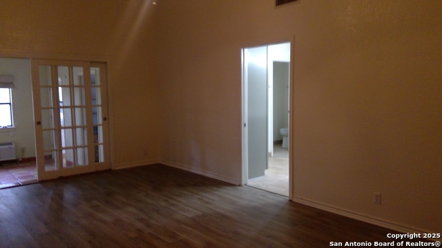 Image 10 of 31 For 9214 Wuthering Heights St