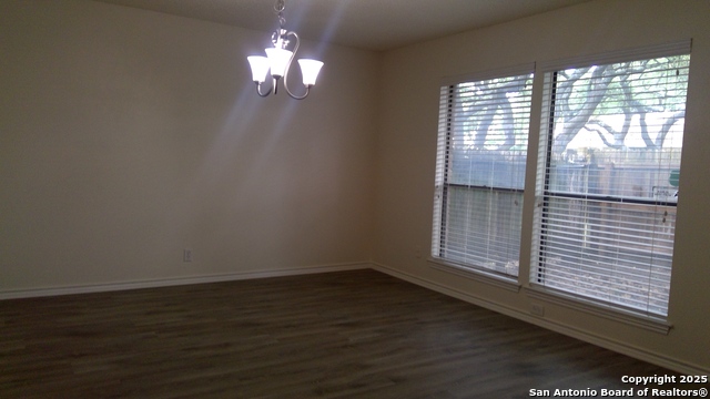 Image 6 of 31 For 9214 Wuthering Heights St