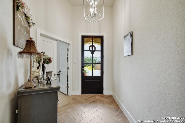 Listing photo id 10 for 2914 Sussex Park