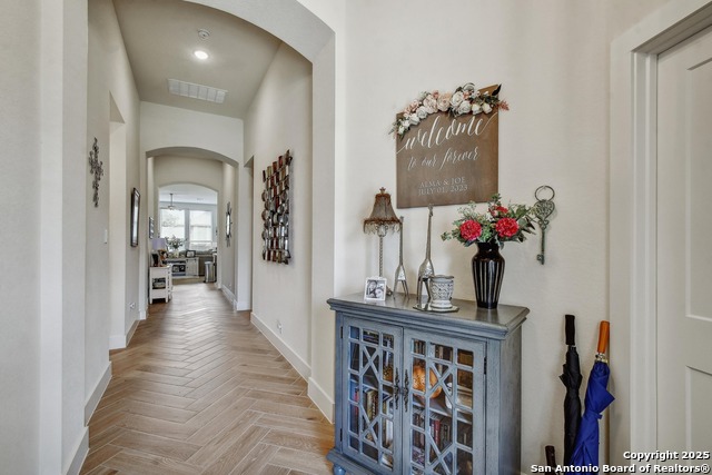 Listing photo id 11 for 2914 Sussex Park