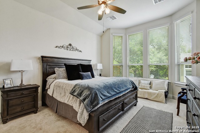 Listing photo id 19 for 2914 Sussex Park