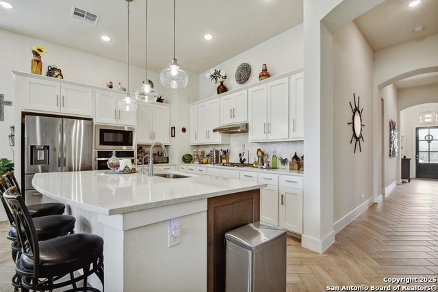 Listing photo id 6 for 2914 Sussex Park