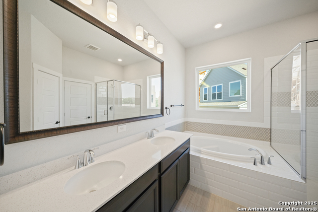 Listing photo id 9 for 5843 Whitby
