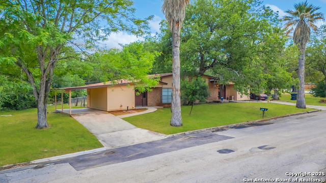 Listing photo id 28 for 5824 Deer Horn