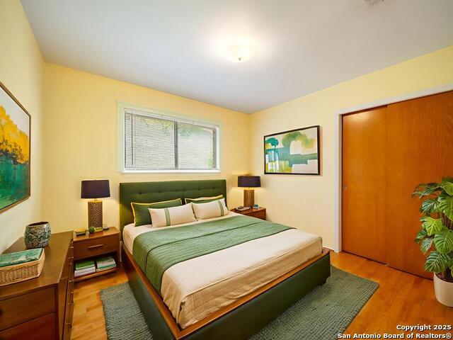 Image 11 of 21 For 107 La Salle Pl