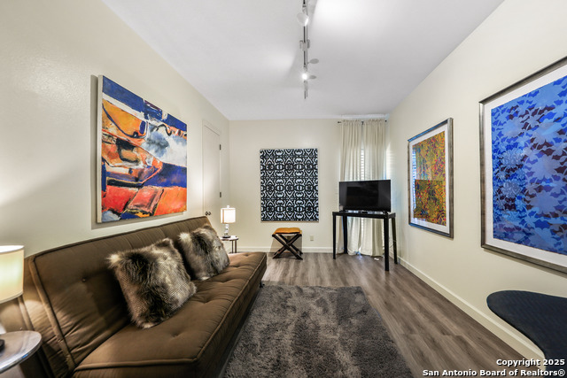 Image 13 of 25 For 7711 Broadway  14b