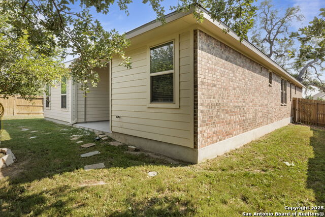 Listing photo id 23 for 6239 Carriage Cape