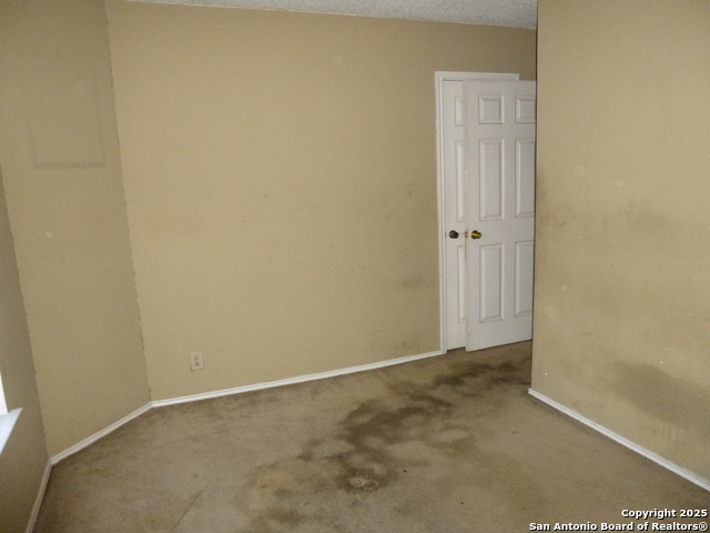 Image 13 of 20 For 651 River Village