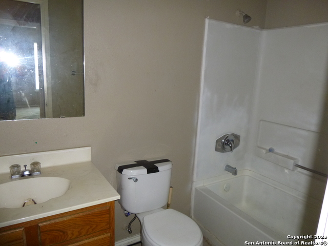 Image 14 of 20 For 651 River Village